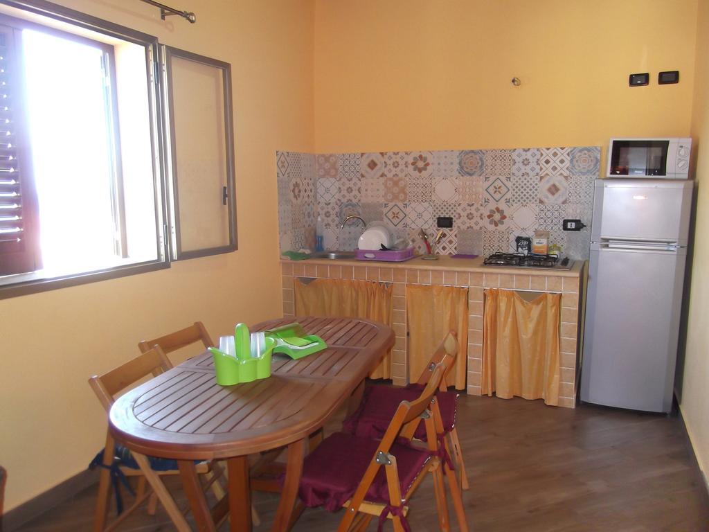 Zu Pippinu Apartment กัสเตลลัมมาเร เดล โกลโฟ ภายนอก รูปภาพ