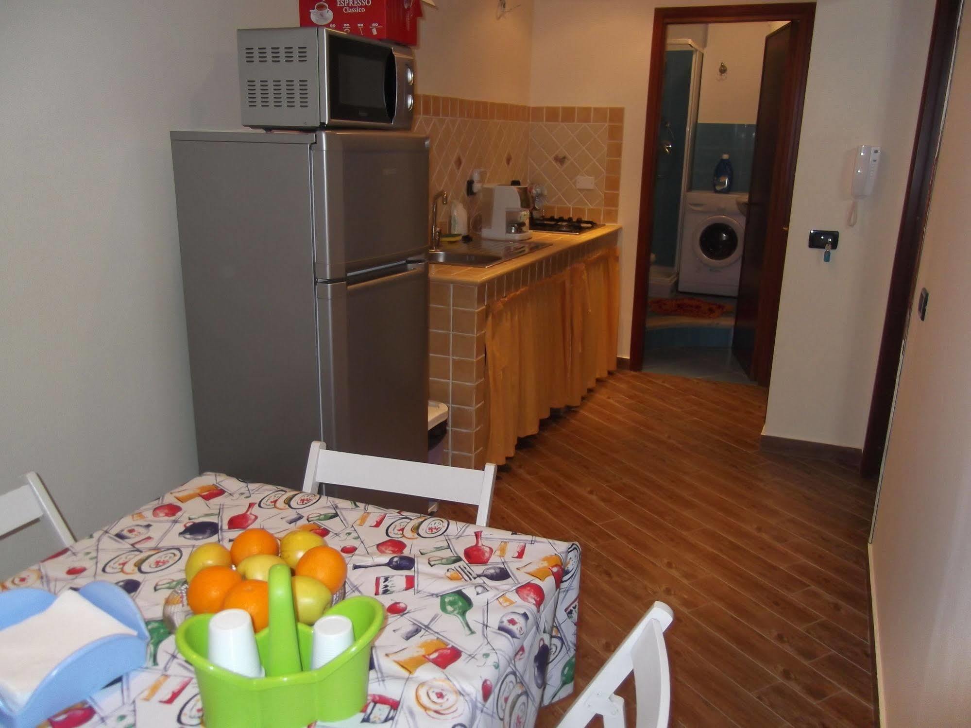 Zu Pippinu Apartment กัสเตลลัมมาเร เดล โกลโฟ ภายนอก รูปภาพ