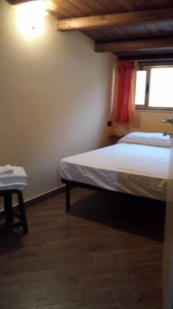 Zu Pippinu Apartment กัสเตลลัมมาเร เดล โกลโฟ ภายนอก รูปภาพ